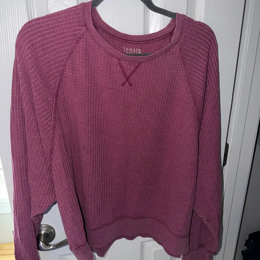 Time and Tru Plum Ribbed Pullover - Picture 1 of 2